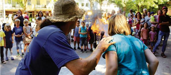 Feuerspucken beim Spielefanten